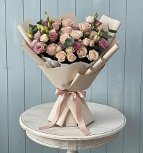 Букет цветов из:  Розы и Лизиантусы #REPLACE_PRED# Новичихе