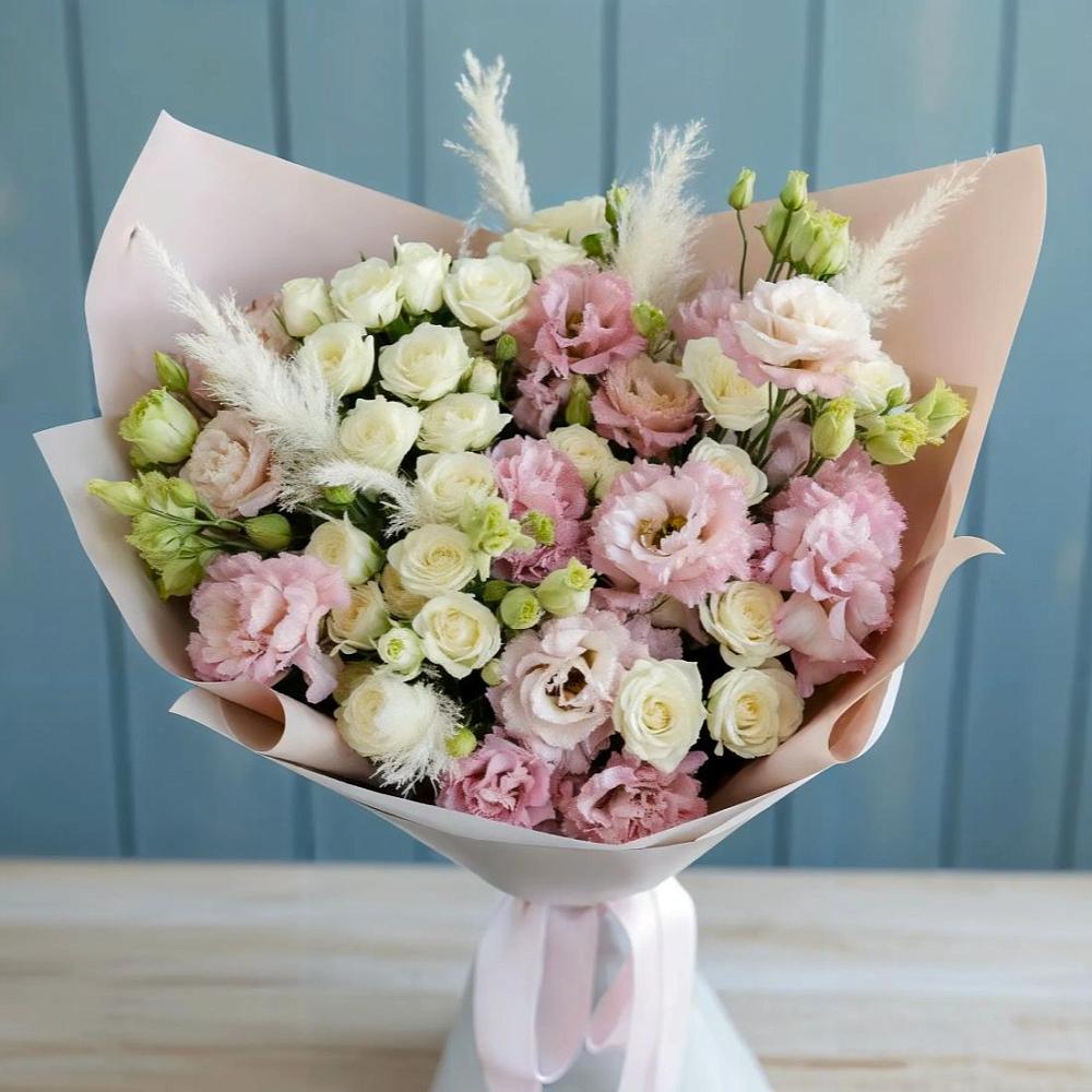 Букет цветов из: Альстромерии и Розы в Новичихе