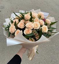 Букет Кремовые розы Латте в Новичихе
