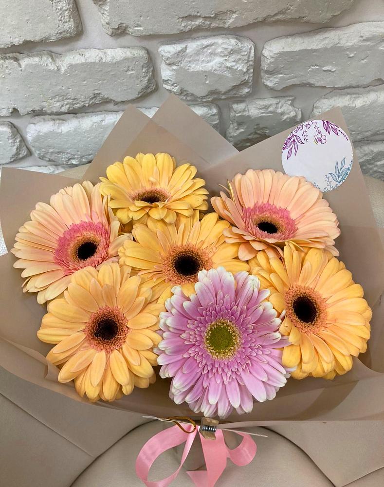 Букет цветов из: Герберы в Новичихе