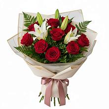 Букет цветов из:  Лилии и Розы в Новичихе