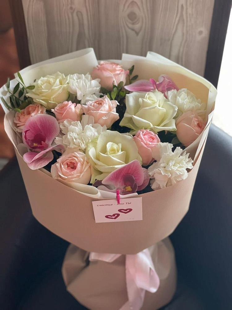 Букет цветов из: Орхидеи, Розы и Гвоздики в Новичихе