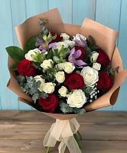 Букет цветов из:  Розы и Альстромерии в Новичихе