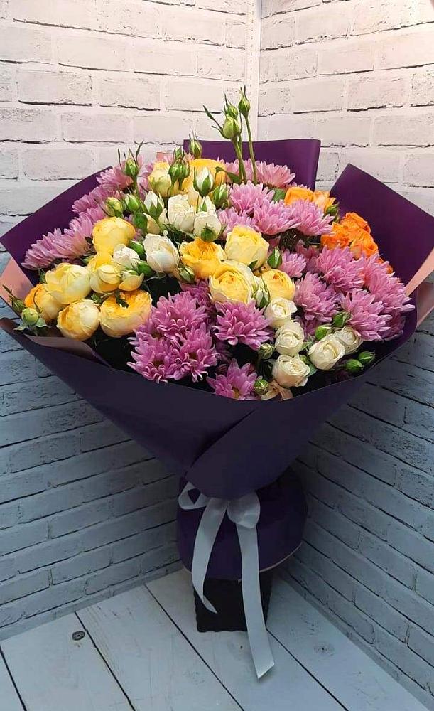 Букет цветов из: Хризантемы и Розы в Новичихе