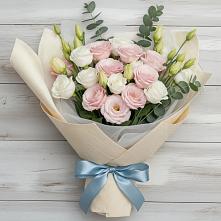 Букет цветов из:  Лизиантусы в Новичихе