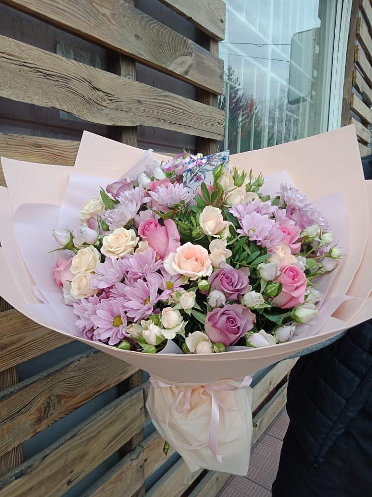 Букет цветов из: Розы и Хризантемы в Новичихе