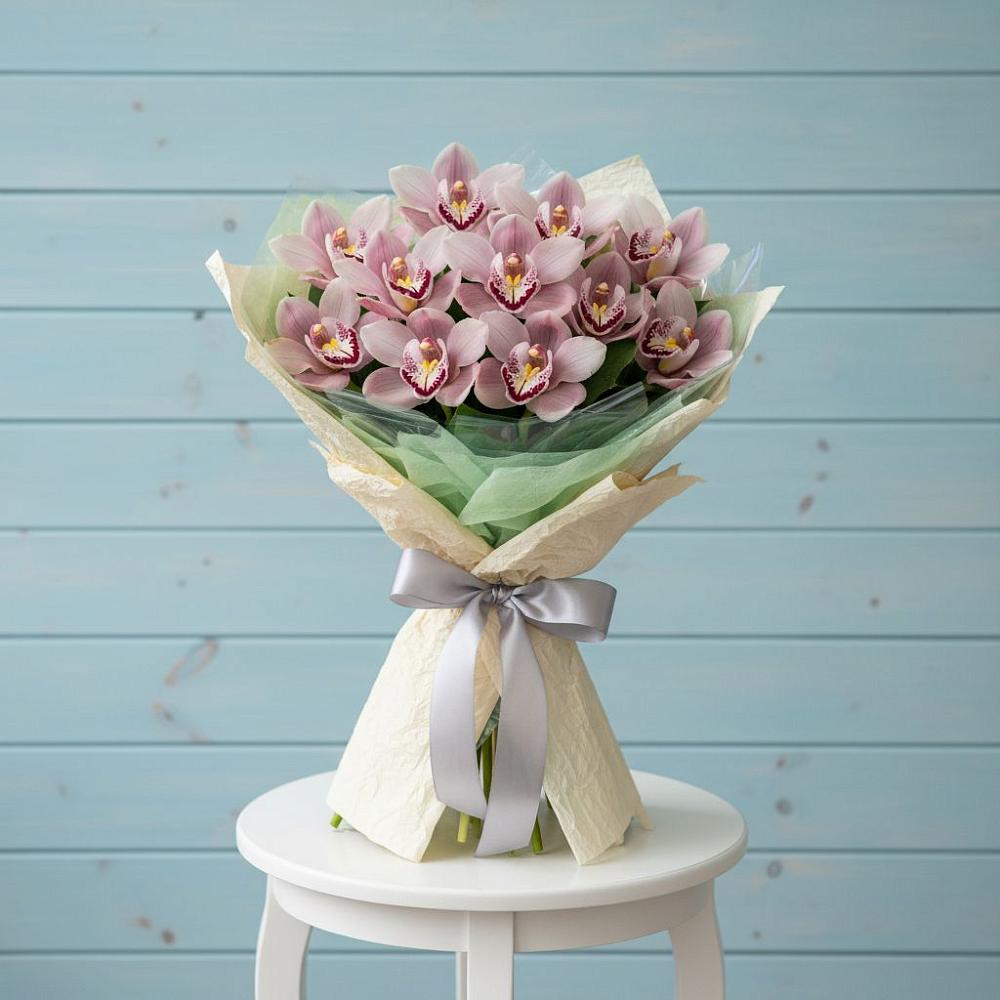 Букет цветов из: Орхидеи и Розы в Новичихе