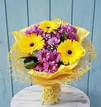 Букет цветов из:  Хризантемы и Герберы в Новичихе