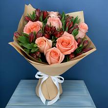 Букет цветов из:  Розы и Альстромерии #REPLACE_PRED# Новичихе