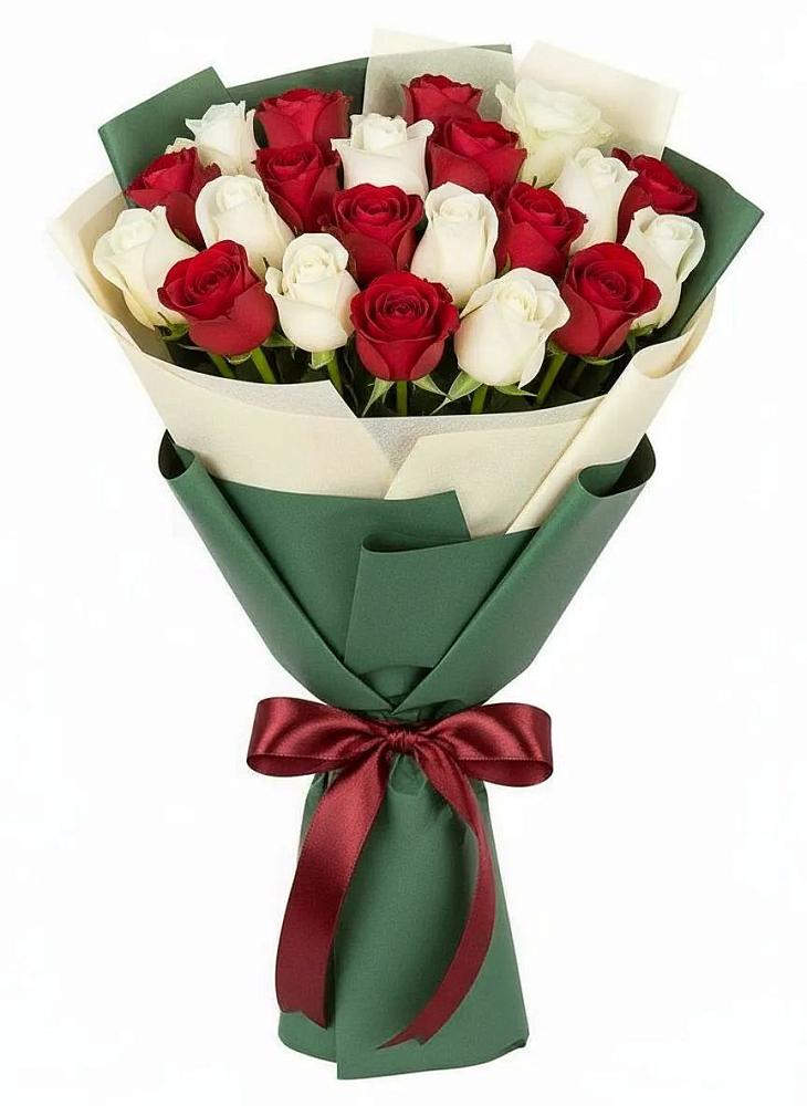 Букет Микс из красных и белых роз в Новичихе