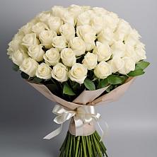 Букет 101 беля роза Белоснежка в Новичихе