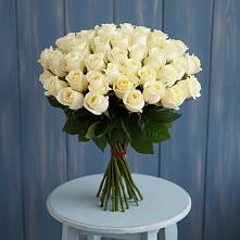 Букет 51 Белая роза Эдлесс Лав в Новичихе