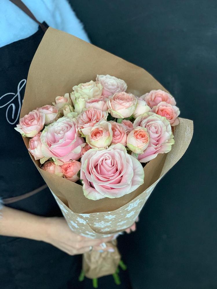 Букет цветов из: Хризантемы и Розы в Новичихе