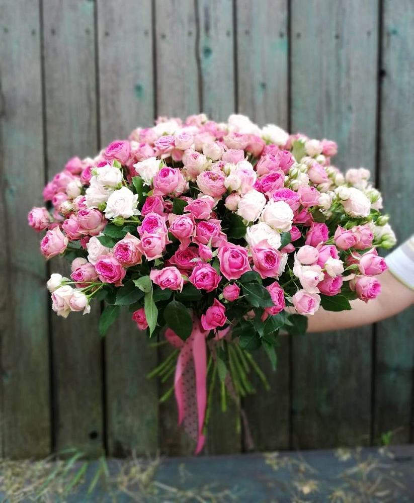 Букет Розовые кустовые розы Натали и Лав Лидия в Новичихе