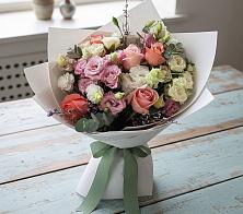 Букет цветов из:  Розы, Лизиантусы и Гвоздики в Новичихе