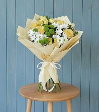 Букет цветов из:  Хризантемы и Розы в Новичихе