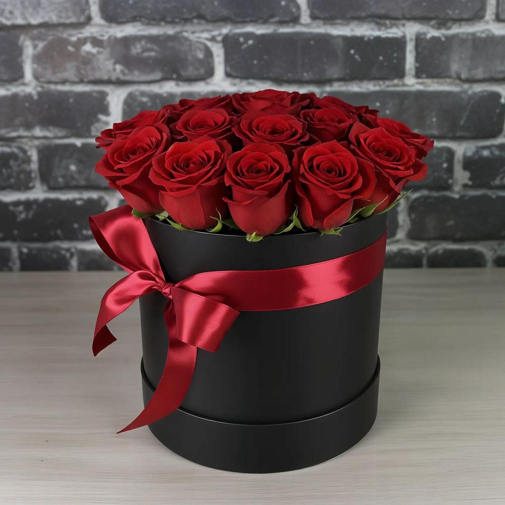 Цветочная композиция из Розы в шляпной коробке в Новичихе