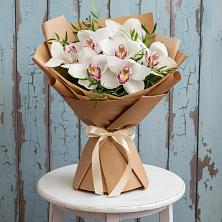 Букет цветов из:  Орхидеи и Розы в Новичихе
