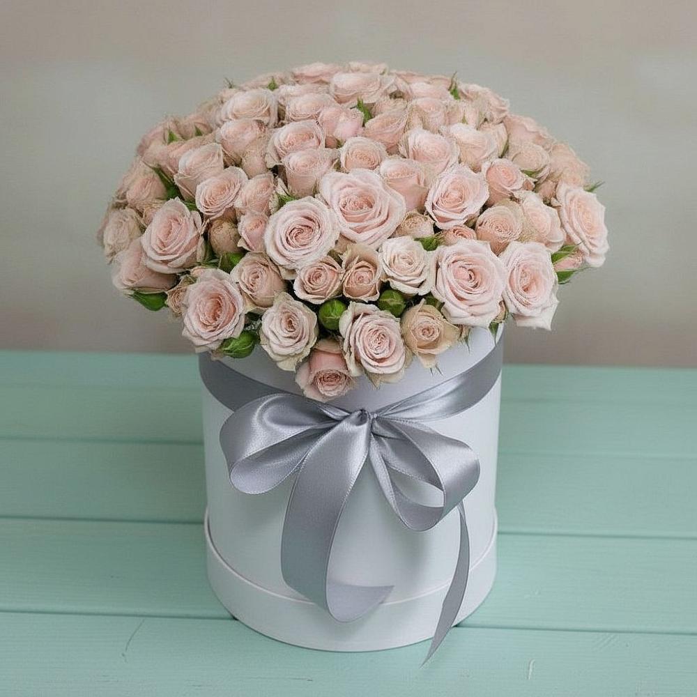 Цветочная композиция из Розы в шляпной коробке в Новичихе