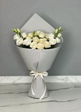 Букет цветов из:  Розы и Лизиантусы в Новичихе